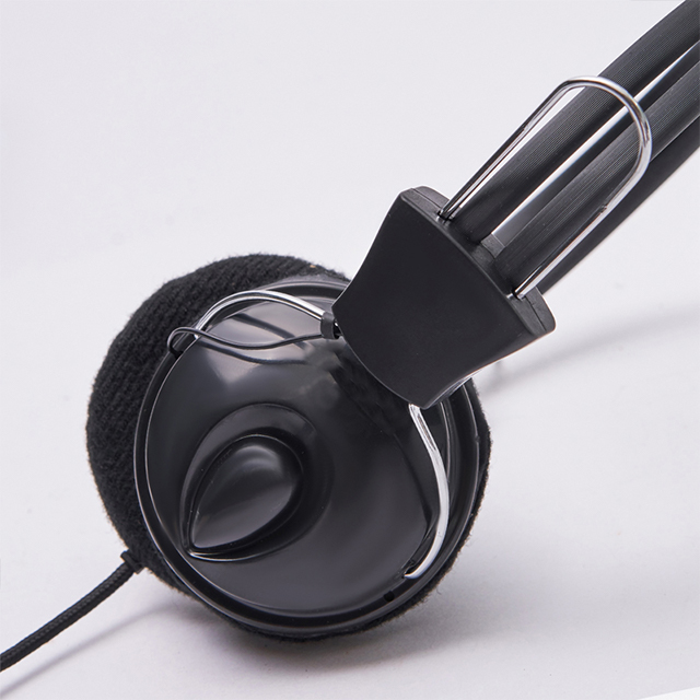 电脑有线耳机